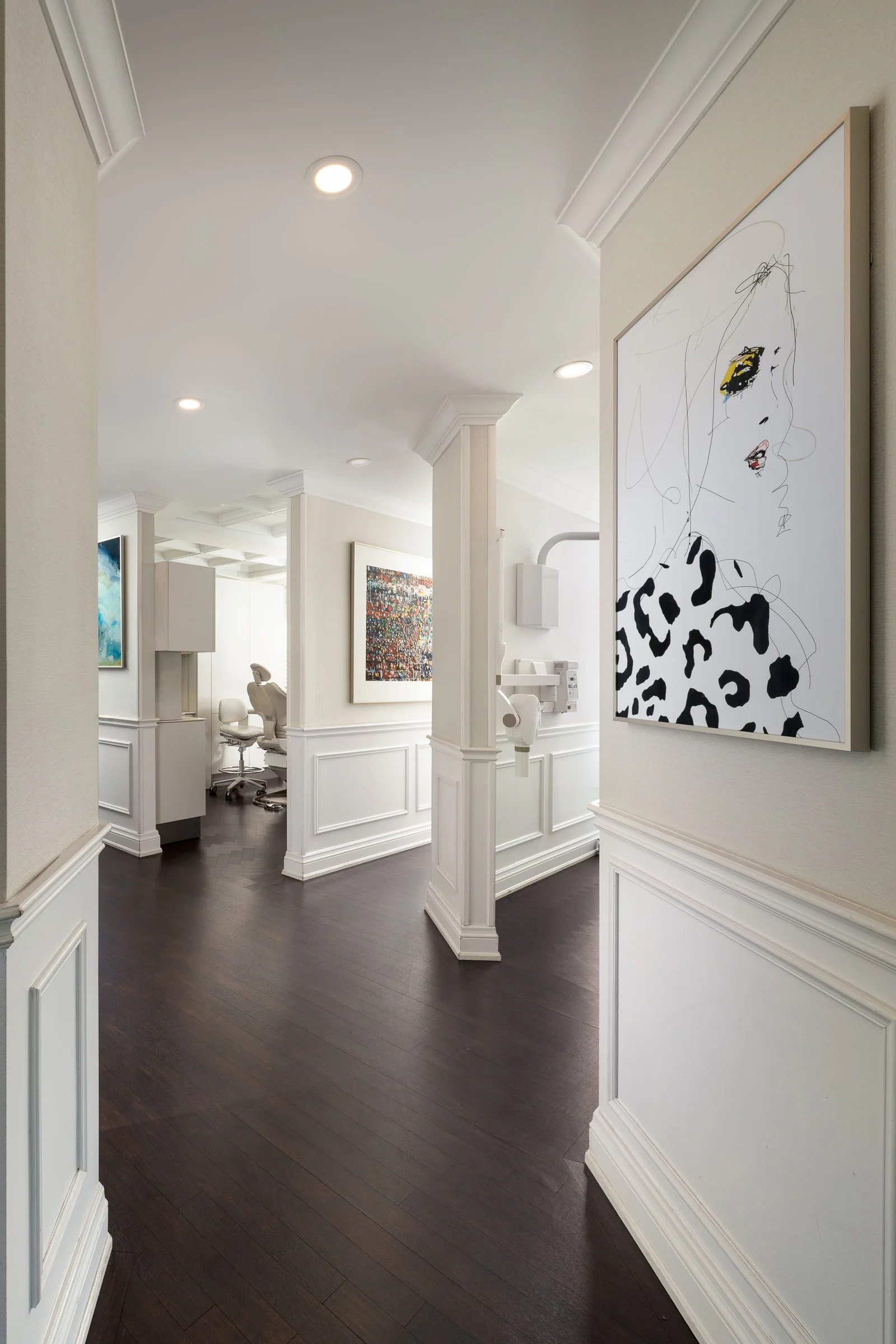 Century Stone Dental, Hamilton: gallery corridor.