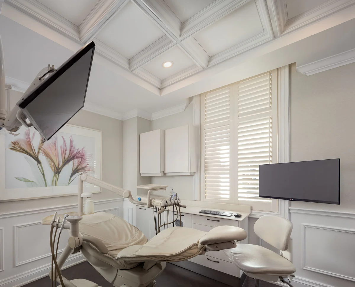 Century Stone Dental, Hamilton: operatory natural light.
